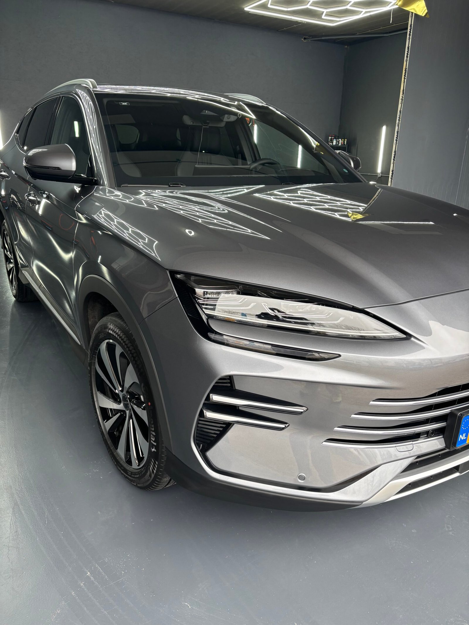 Exterieur polijsten Groningen en lakcorrectie door Deluxe Auto’s